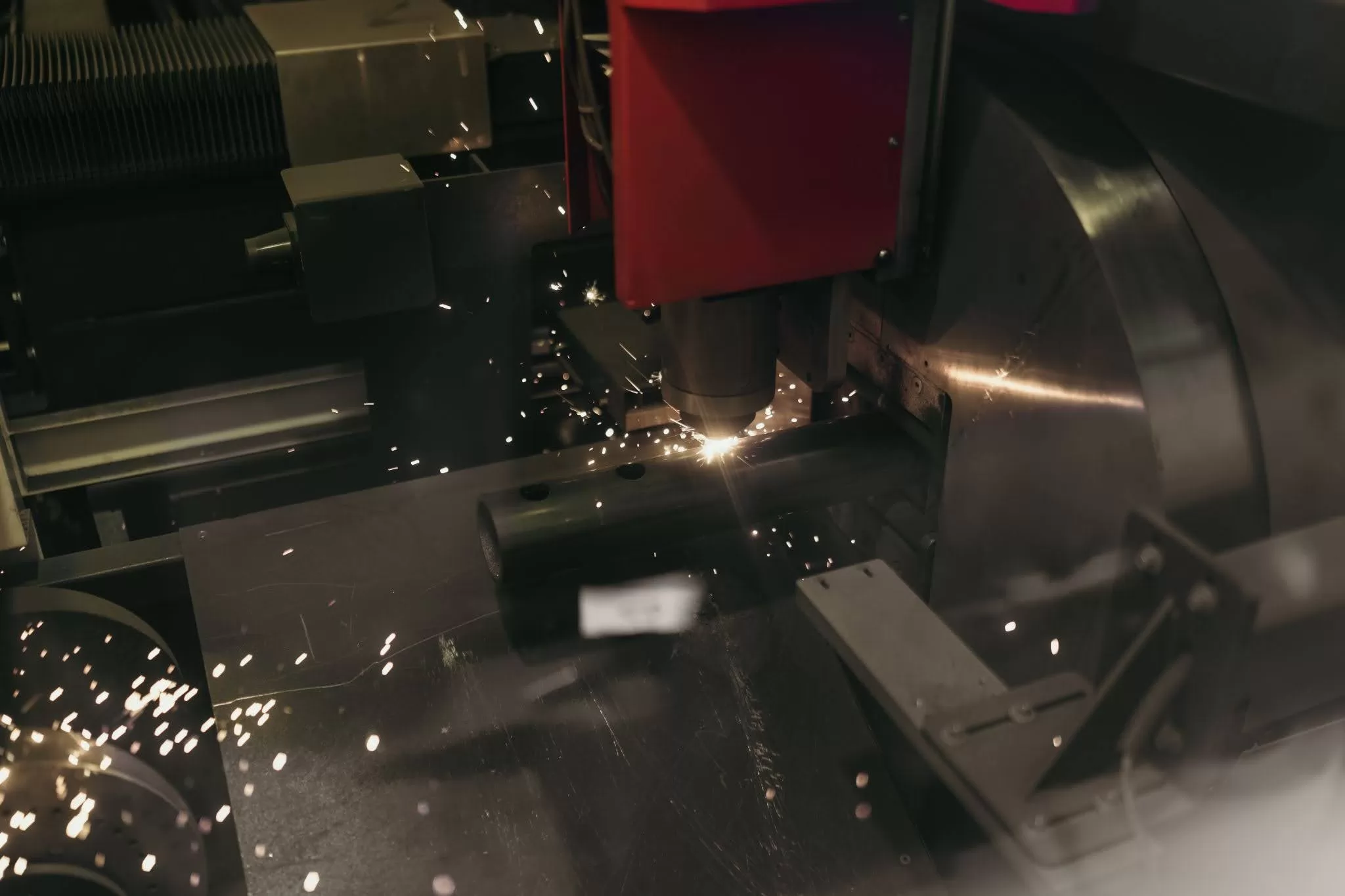 lavorazione componenti metallici conto terzi | IVEFER